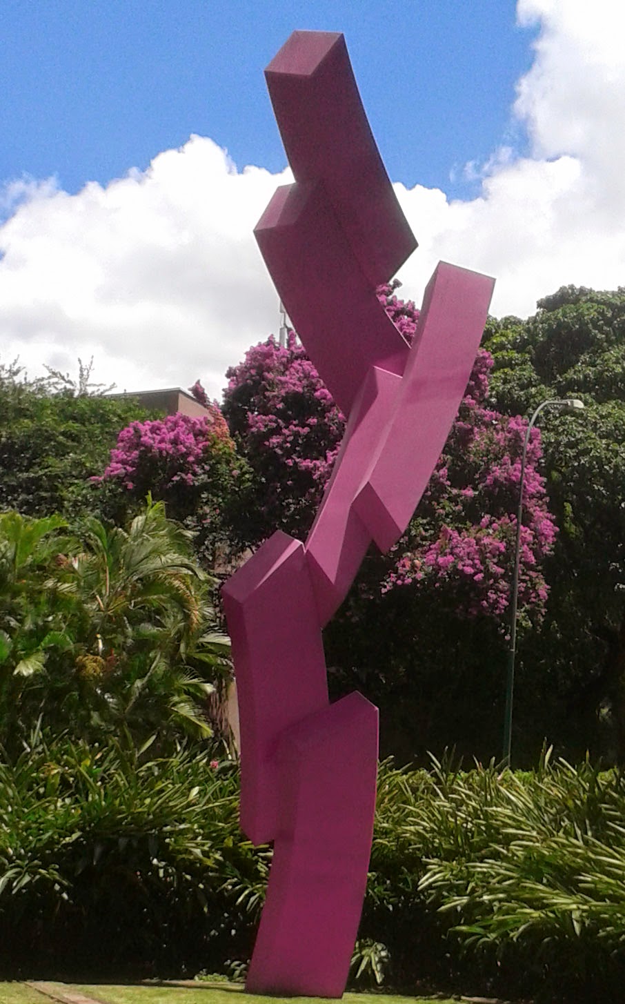 By zonArtquitectur Rafael Barrios Arte Escultura