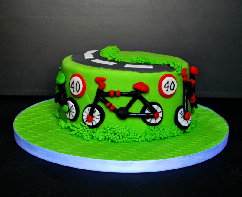 Ci pensa Cristina! TORTA CON BICICLETTA