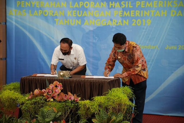 La Bakry Ungkap LKPD 2019 Buton Raih Opini WTP La Bakry Ungkap LKPD 2019 Buton Raih Opini WTP