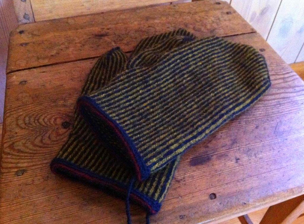 Lappone Striped mittens in twined knitting