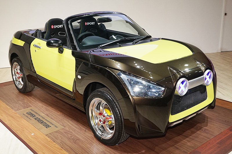 Автомобиль next Cardi Tetra