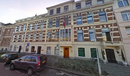 embajada en holanda