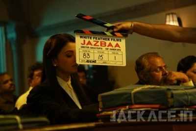Leaked photos of Aishwarya Rai Bachchan in "Jazbaa"