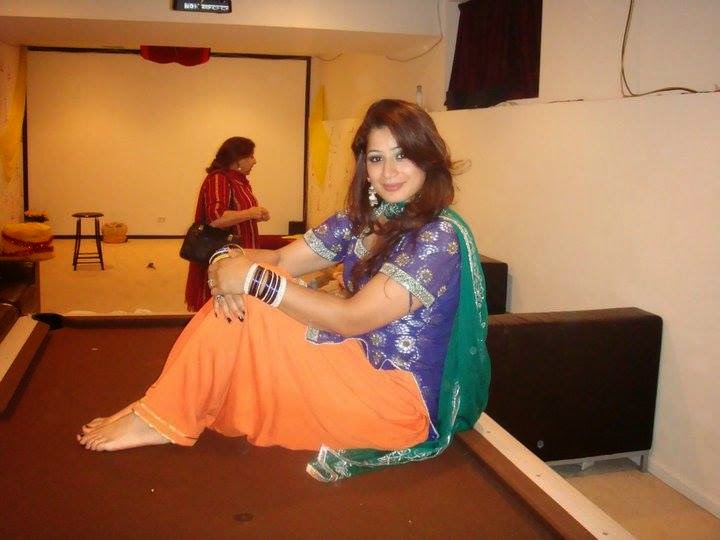 Beautiful Desi Sexy Girls Hot Videos Cute Pretty Photos: Desi Beautiful