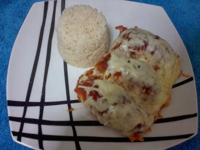 enroladinho de filé de frango assado com presunto e queijo Receita de enroladinho de filé de frango assado com presunto e queijo