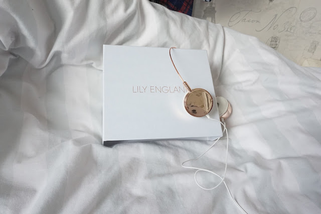 LIFESTYLE | Lilly England Rose Gold Headphones 