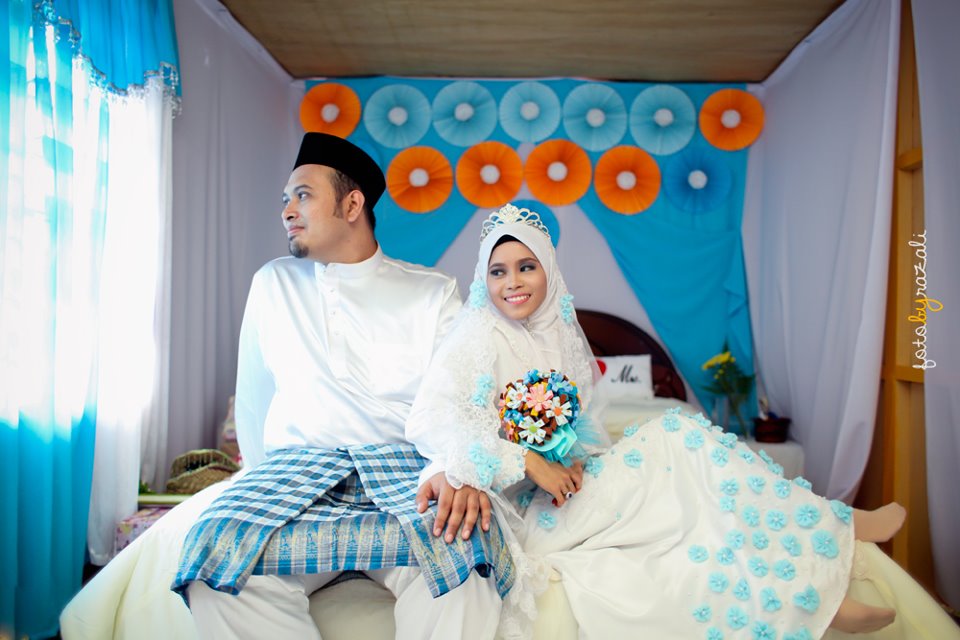 baju sederhana untuk akad nikah bunga