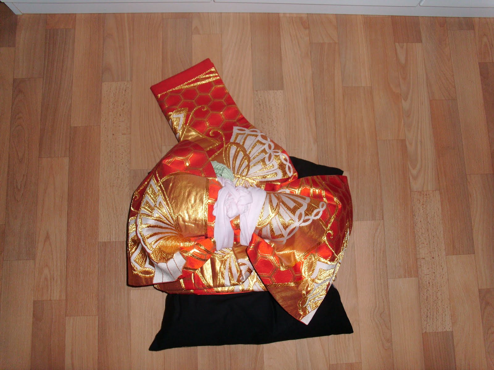 IKI KIMONO: Tateya musubi tutorial (+ Obiage and Obijime) 2nd part