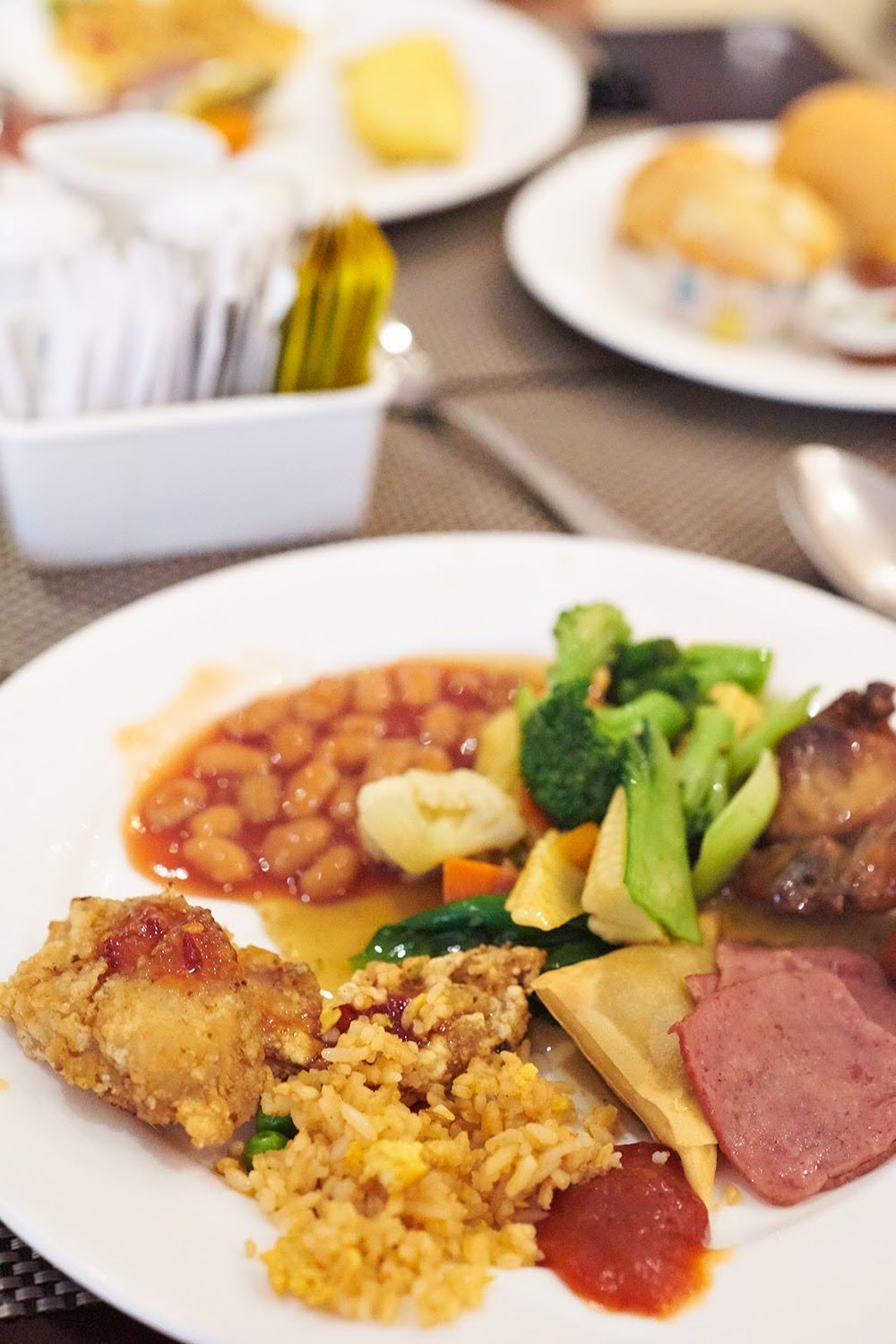 Somerset Hotel Surabaya - Breakfast