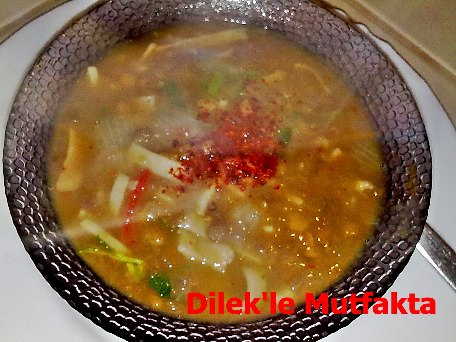 Iftar Yemekleri – Erişteli Mercimek Çorbası Iftar Yemekleri – Erişteli Mercimek Çorbası