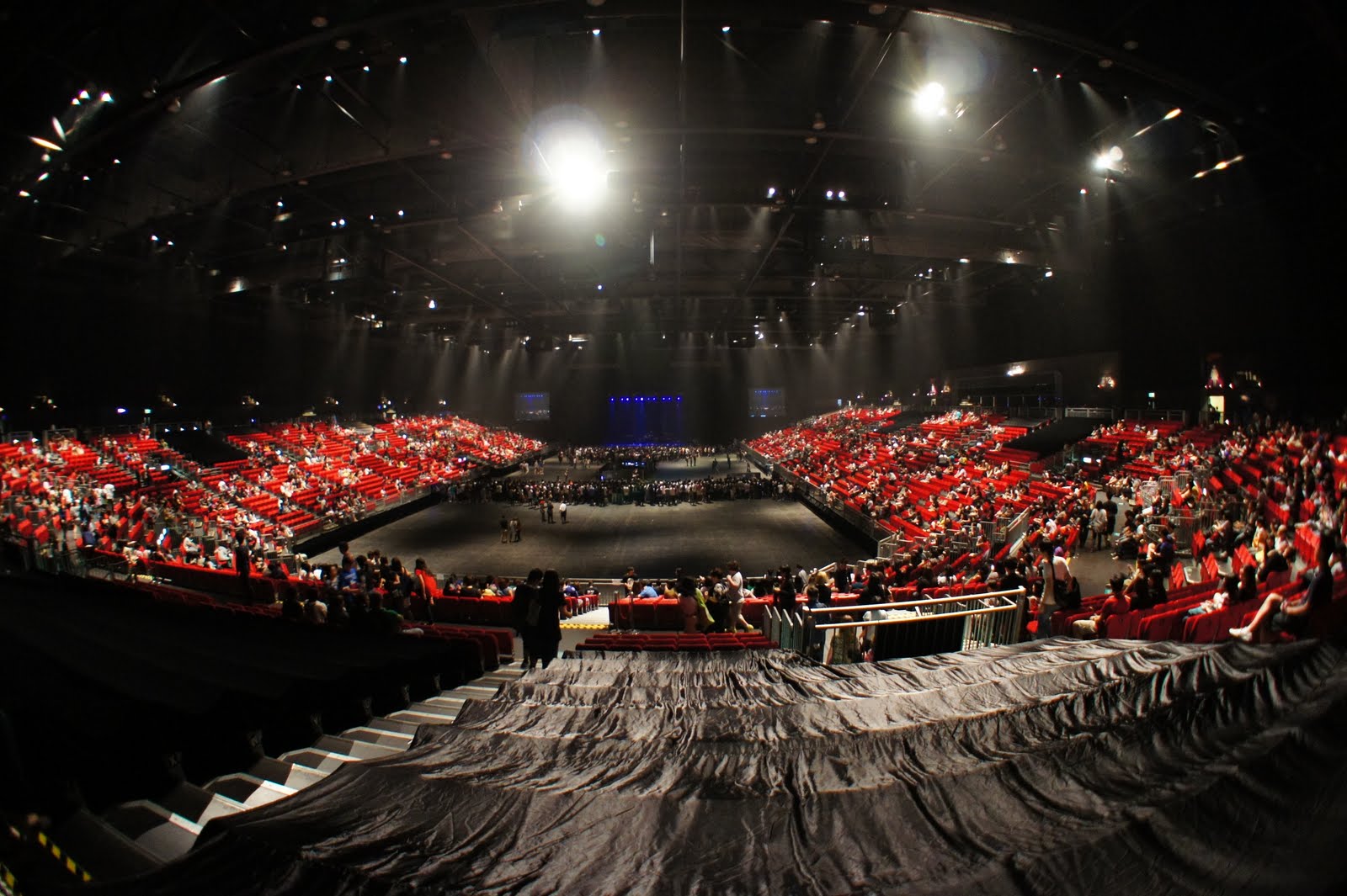 Duncan Lau Maroon 5 live in HK