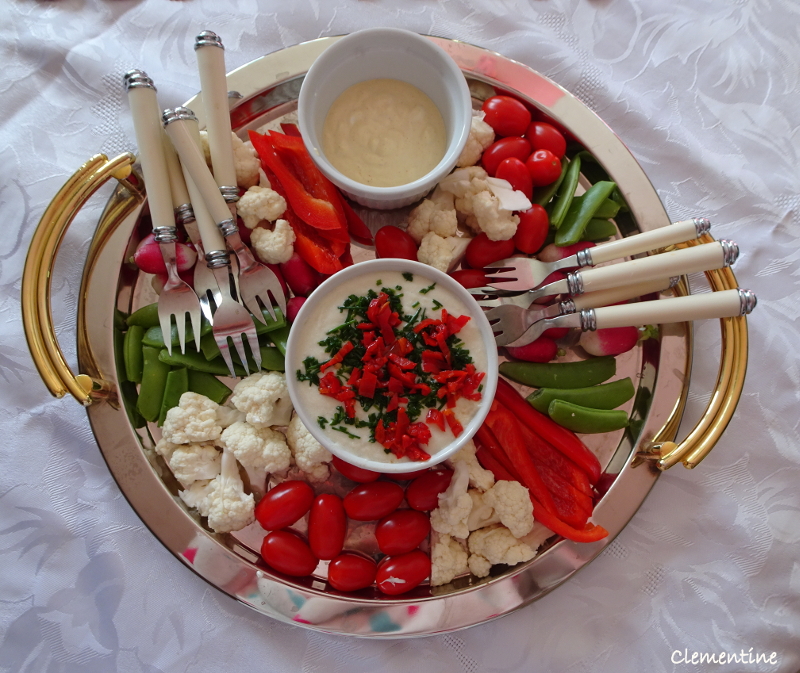 Le blog de Clementine Assiette crudités avec mayonnaise allégée et un dip au de