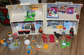 Playmobil carry away house