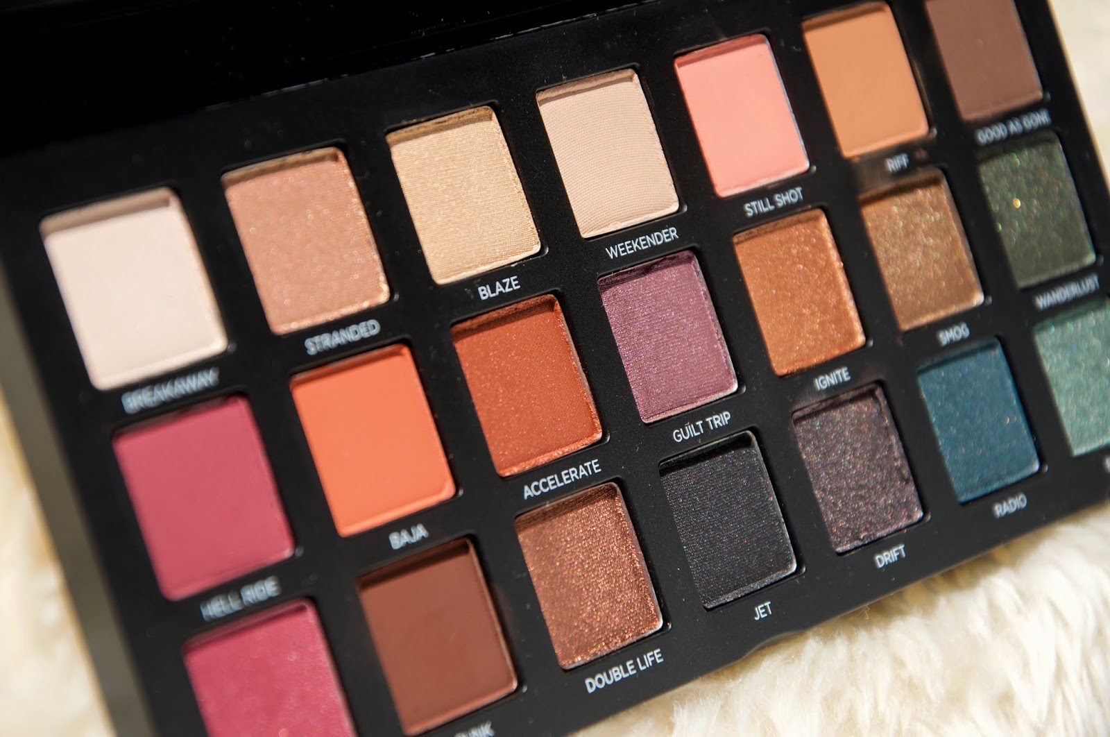 Urban-Decay-Born-To-Run-Eyeshadow-Palette Urban Decay Born To Run Eyeshadow Palette
