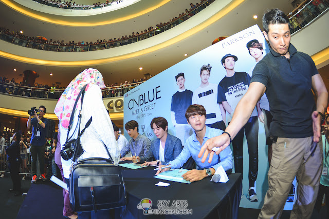 Meet N Greet Autograph session  - CNBLUE x The Class Meet & Greet @ Mid Valley Megamall