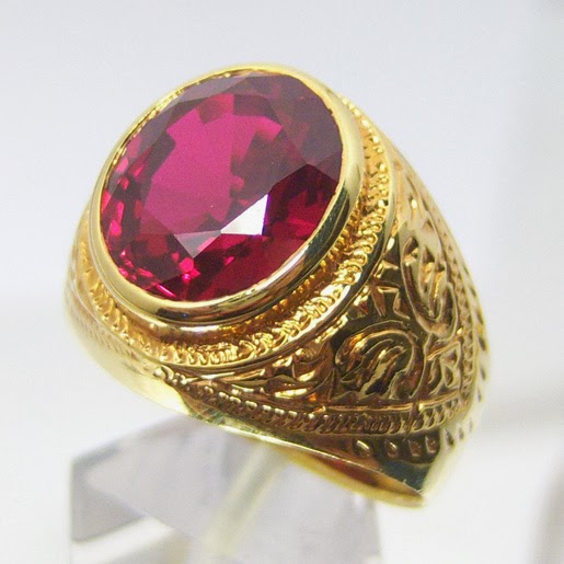 BEAUTY AND FASHION MENS WEDDiNG GOLD RINGS RUBY