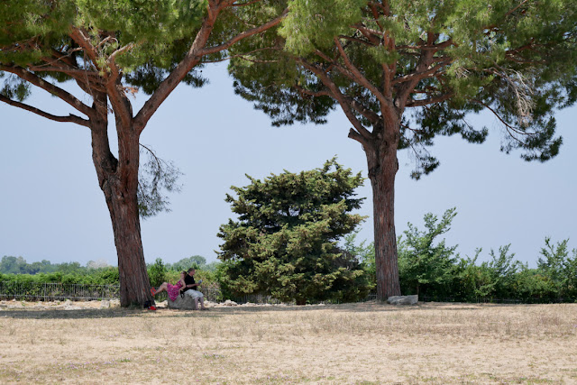Paestum, passeggiata per gli scavi archeologici