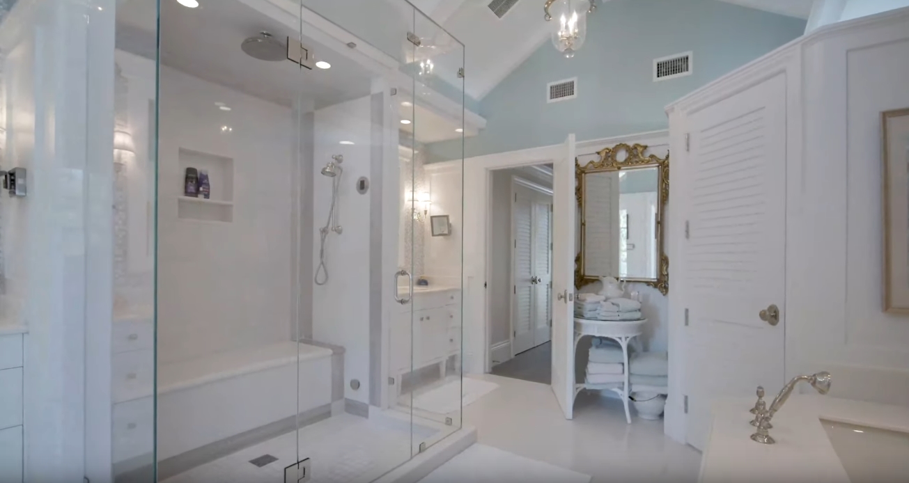13 Photos vs. 119 East Inlet Dr, Palm Beach, FL Home Interior Design Tour