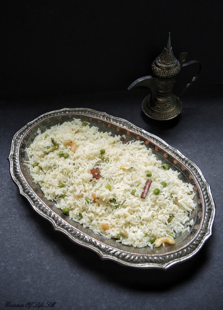 GHEE RICE WITH GREEN PEAS