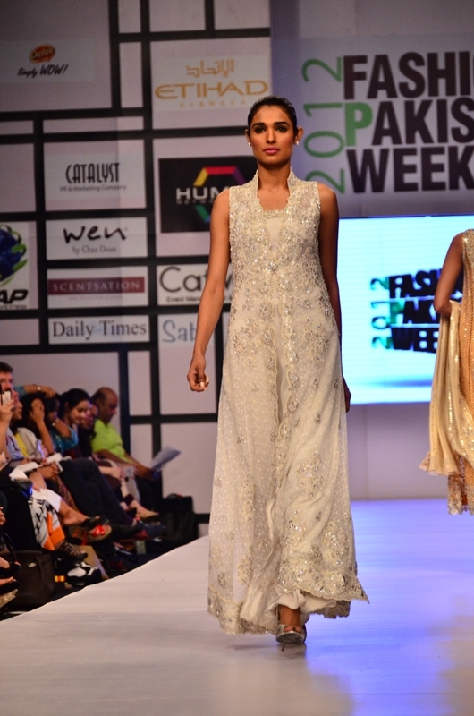 bunto kazmi online shopping