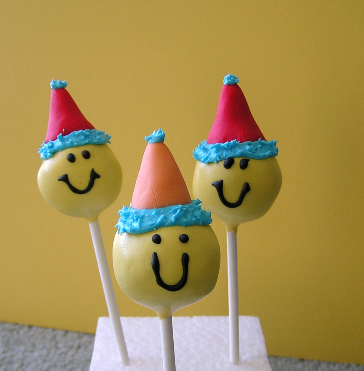 Happy Birthday Donna Cake Balls Happy Birthday Donna Cake Balls