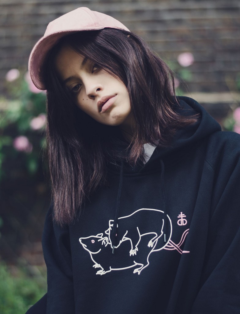 Alissa salls с челкой. Алиссе саллс. Алисса соулс. Душа алиса. Алисса сайкс.