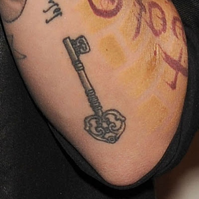 just watching the wheels go round my ruby rose and the giant just watching the wheels go round my ruby rose and the giant