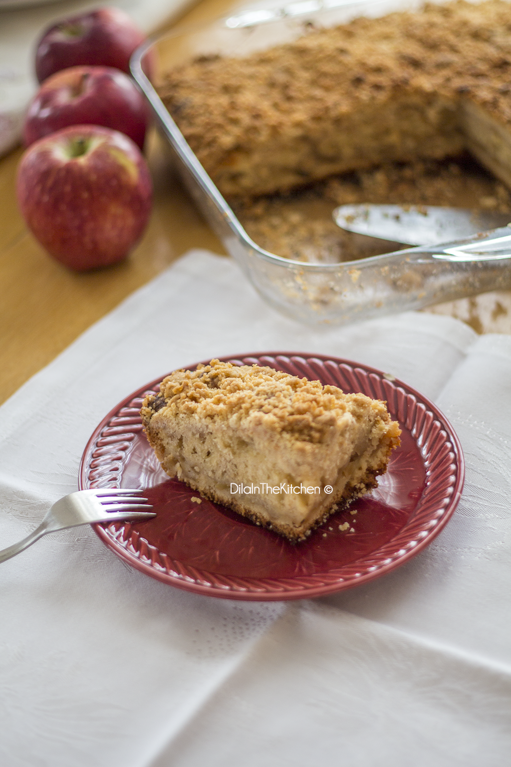 Dila In The Kitchen Karamel Soslu Elmalı Crumble Kek (Apple Crumble