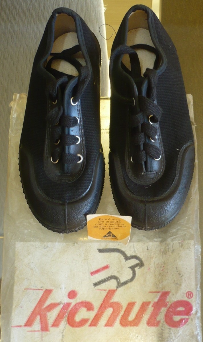 calçados anos 70