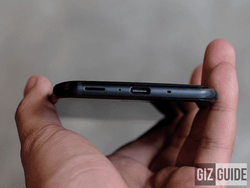 Speaker, mic, USB Type C port Speaker, mic, USB Type C port