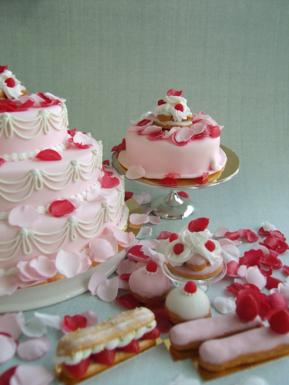 15+ Cake Marie Antoinette Guillotine Background