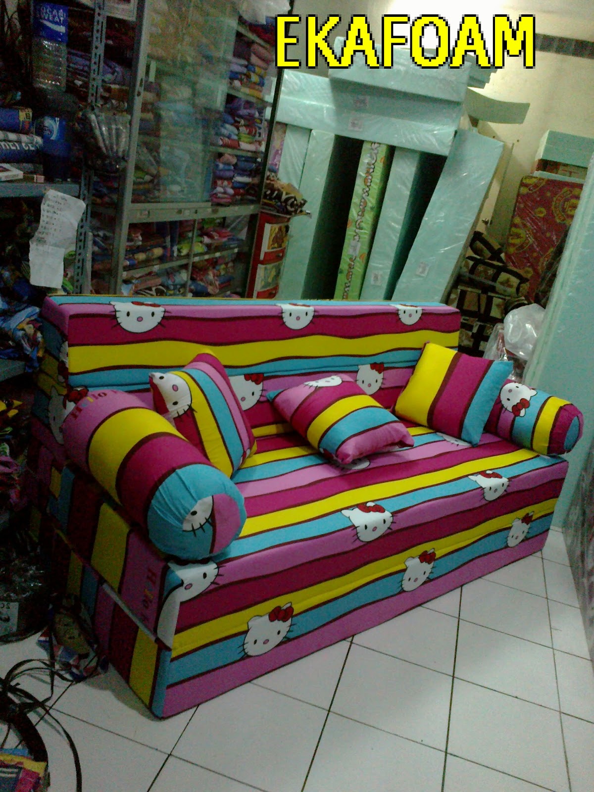 SOFABED INOAC MOTIF HELLO KITY PELANGI 07 04 2014 AGEN RESMI KASUR