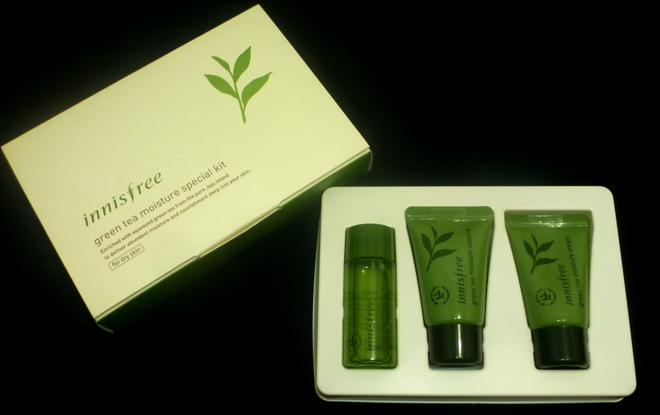 FOOTNOTE Review Innisfree Green Tea Moisture Special Kit
