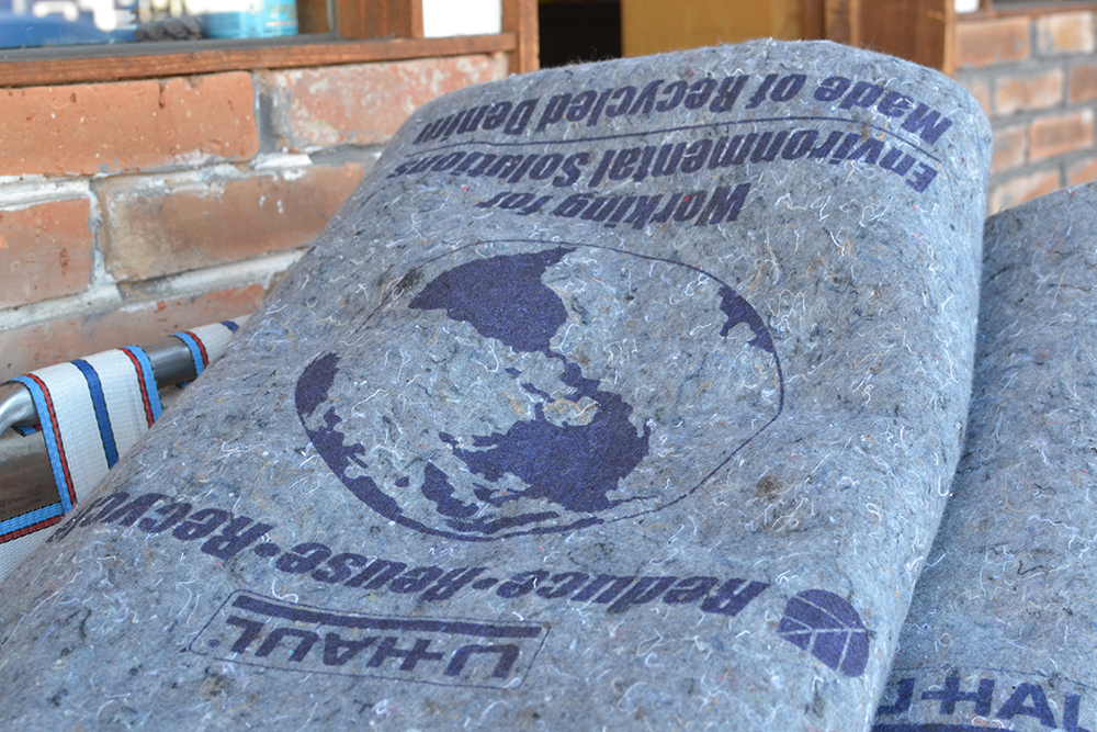 HOLIDAY GENERAL STORE UHAUL MOVING BLANKETS