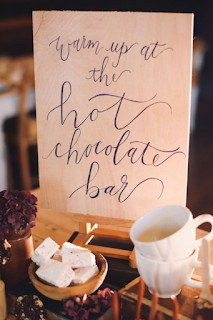Bar à chocolat chaud pour mariage d'hiver blog mariage www.unjourmonprinceviendra26.com