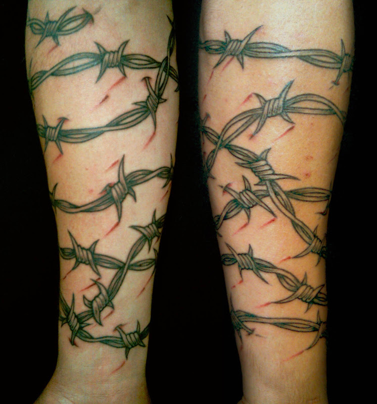 Barbed Wire Tattoo - Tatuagem de Arame Farpado title=