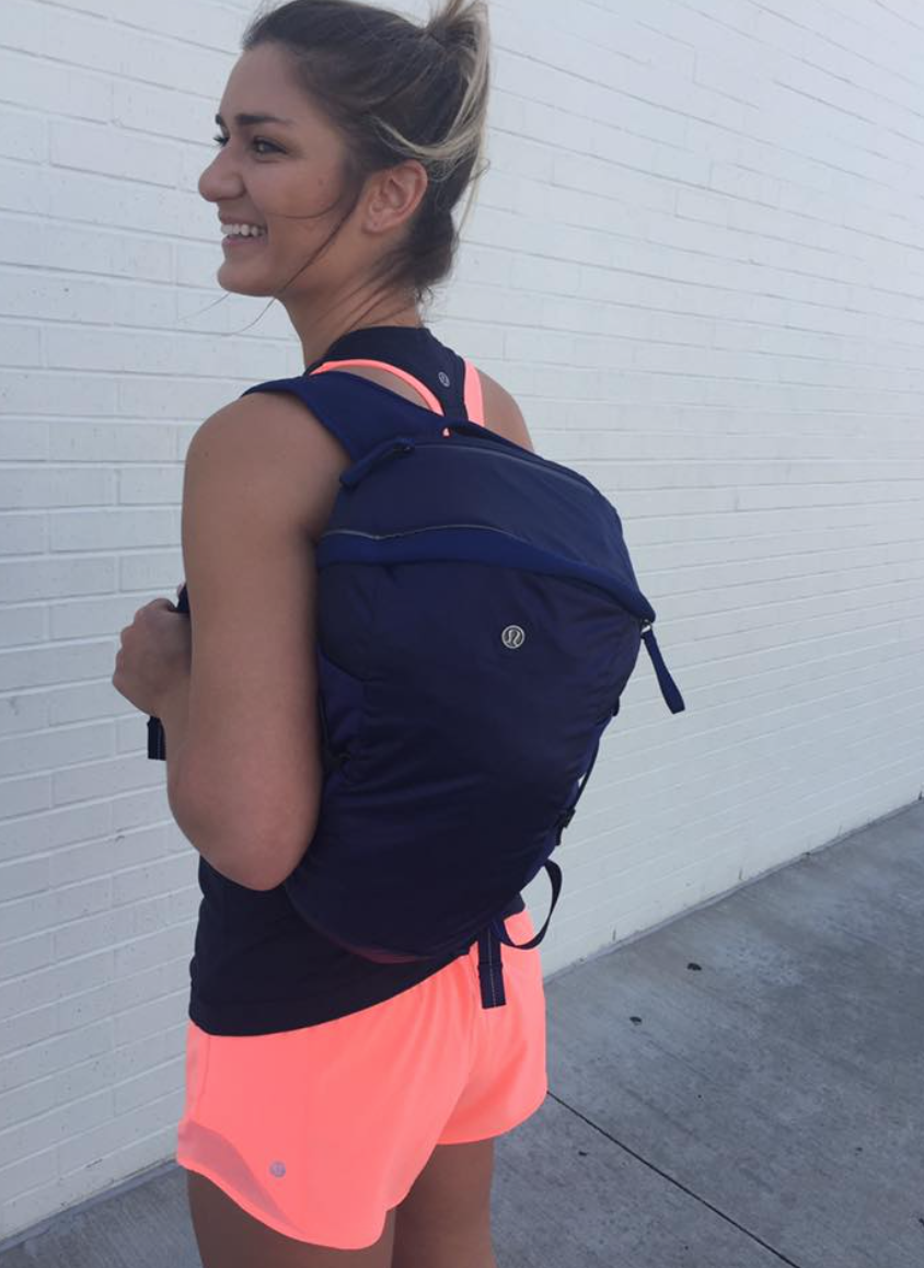 Swiftly Tech T-Back, Hotty Hot Short, Invigorate Bra