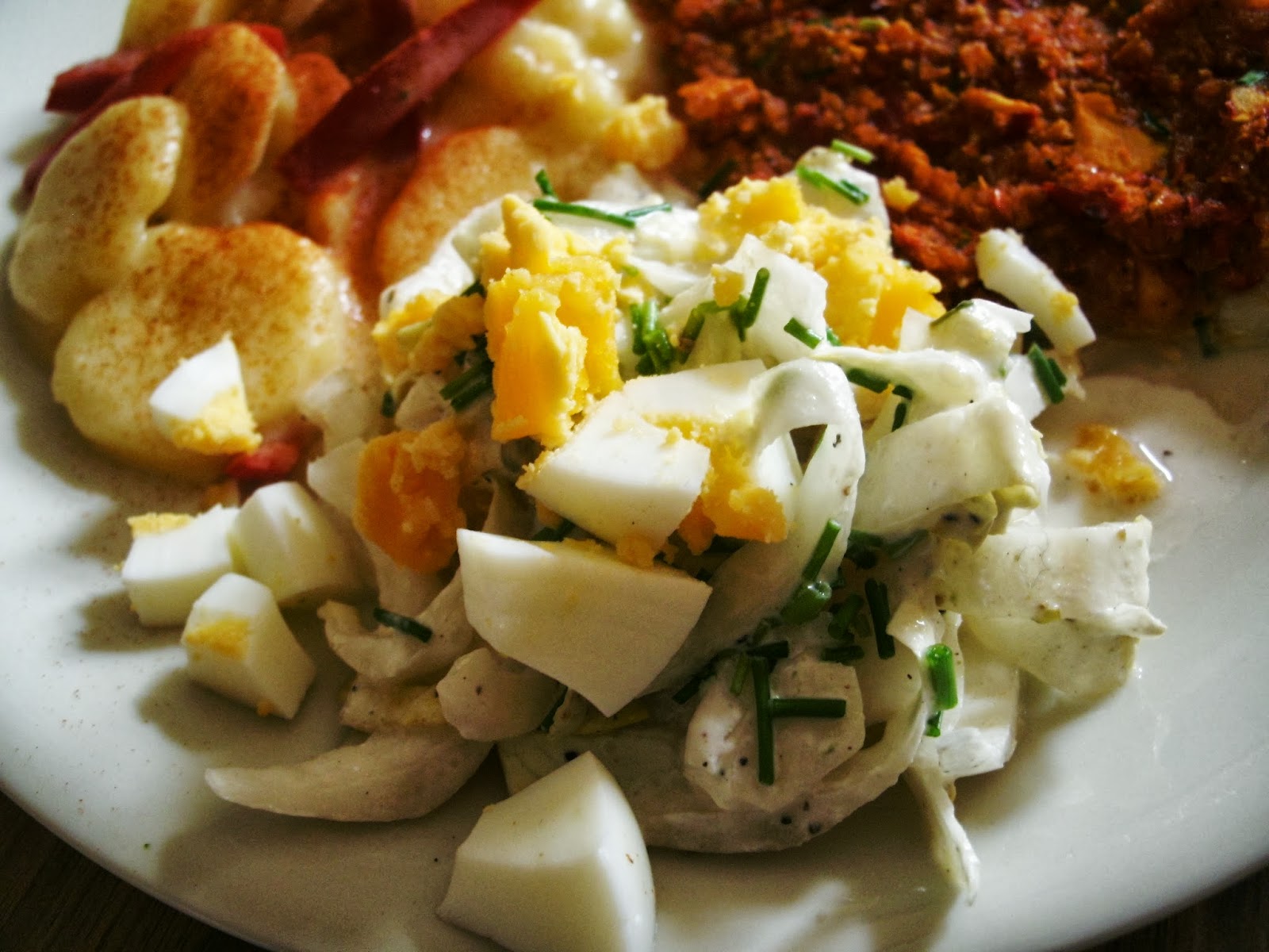 bunter-kochloeffel: Chicoree- Salat mit Ei