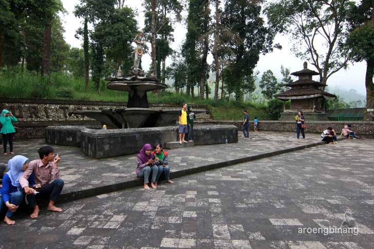 puri taman saraswati karanganyar