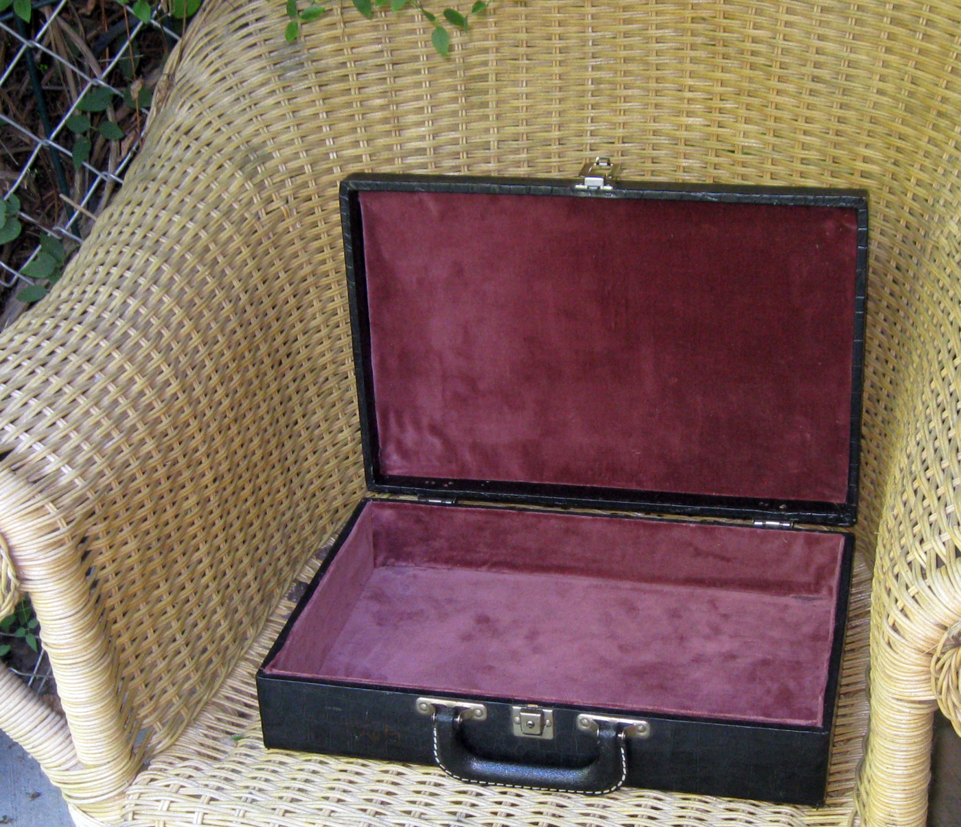 MoiraCoon's Shinies Cassette tape case to retro valise