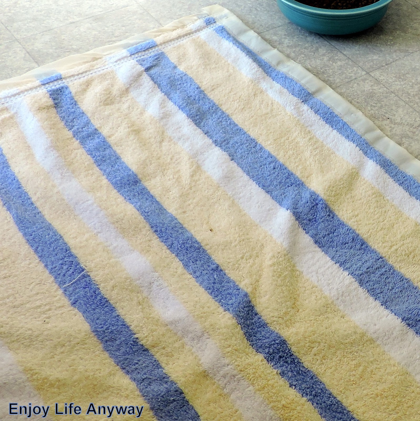 Enjoy Life Anyway Make Your Own Washable Dog Pee Pads (or puppy