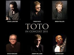 Toto foi mais conhecido por compactos das músicas, Hold the Line, Rosanna,  Africa e Stranger in Town.