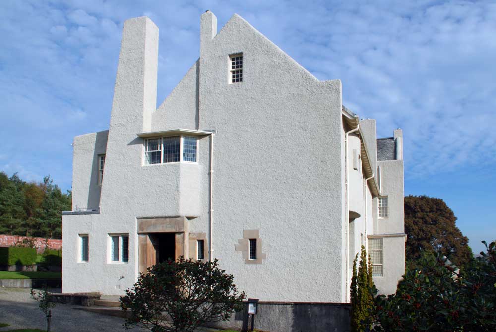 Дом макинтоша. Чарльз ренни макинтош хилл хаус интерьер. Чарльз макинтош хилл хаус. Дом макинтоша. Дом на холме чарльз макинтош.