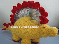 http://www.donnascrochetdesigns.com/slinky/slinky-dinosaur-free-crochet-pattern.html