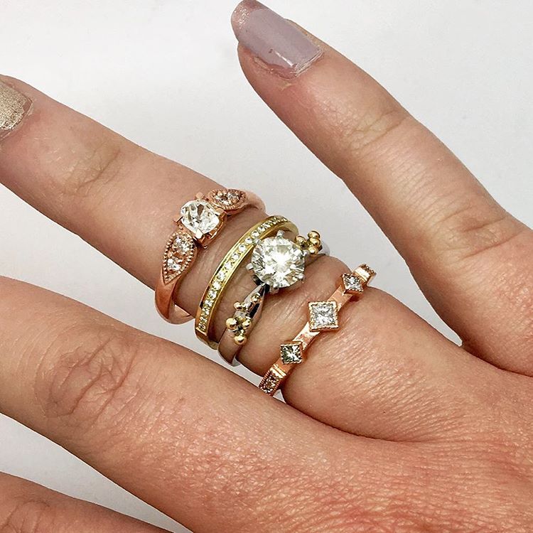 Cek Model Cincin Emas Solitaire Dari ORORI
