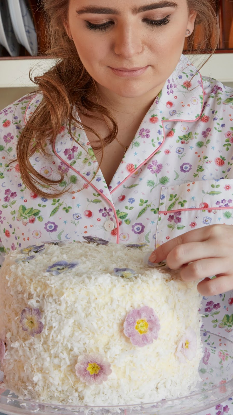 Splendid Sass AMY'S BAKING YEAR SEASONAL RECIPES FROM BRITAIN'S