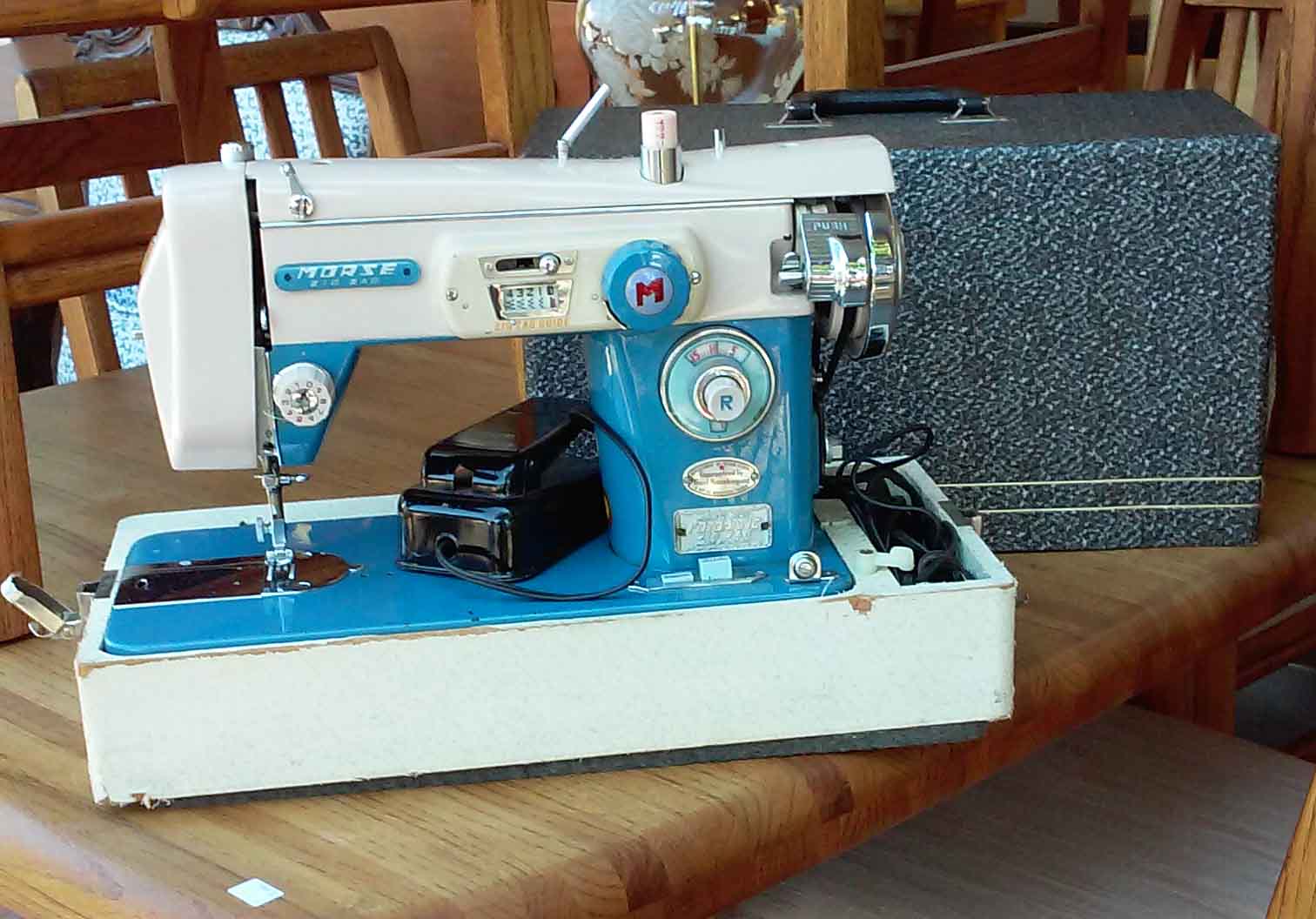 UHURU FURNITURE & COLLECTIBLES SOLD Morse Zig Zag Sewing Machine with