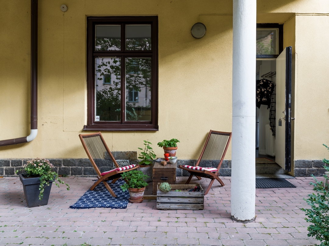 8 Trendy Ways To Bring Scandinavian Style In The 0utdoor