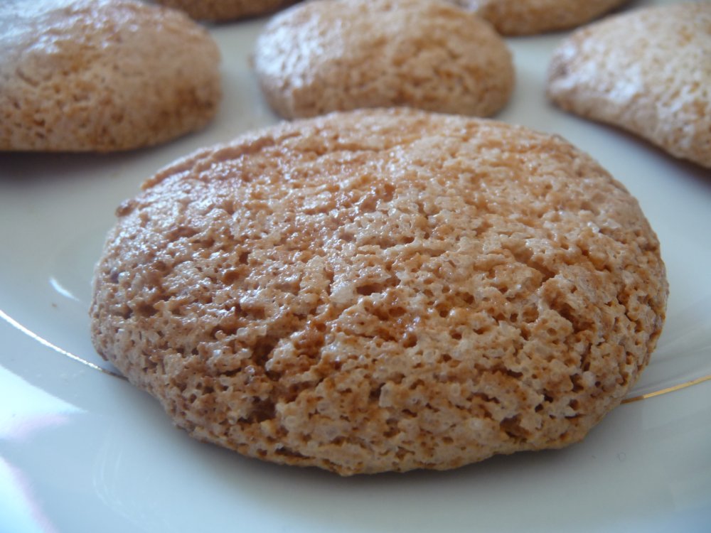 EN ÉQUILIBRE !: Macarons aux blancs d'oeufs malheureux