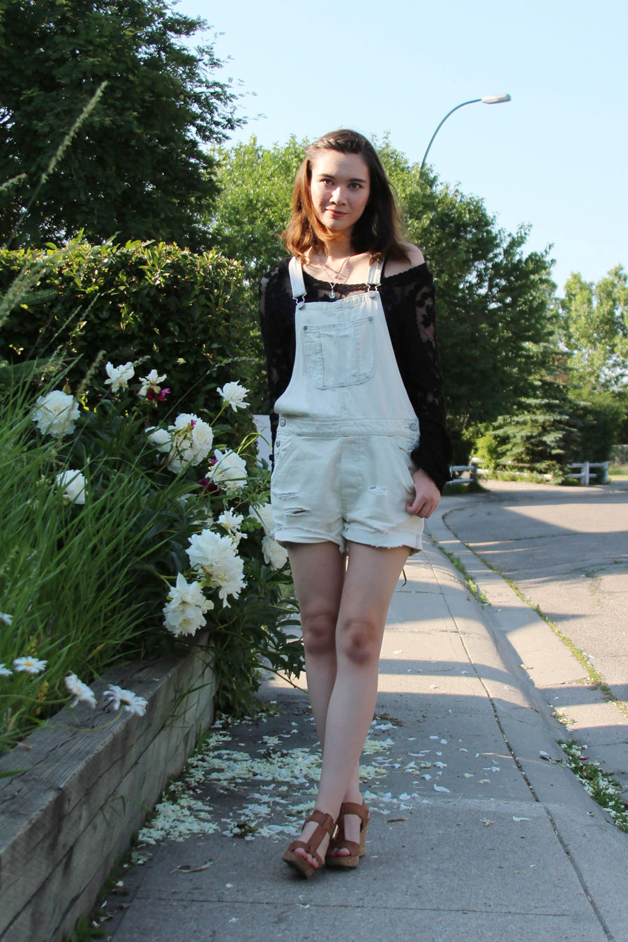 American Eagle, overalls, summer fashion, outfit of the day, ootd, swarovski, Choies, lace top, Franco Sarto